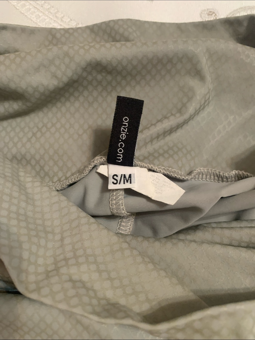 Onzie Muted Sage Green Mesh-Panel Leggings